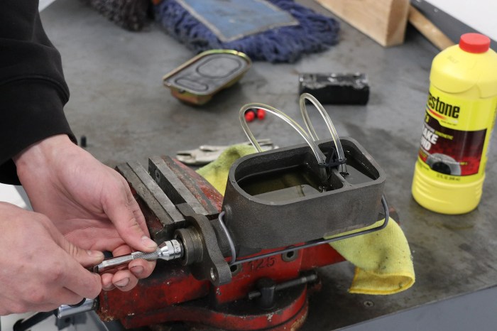 Cylinder bleed pedal stiff oards How to bleed a clutch master cylinder