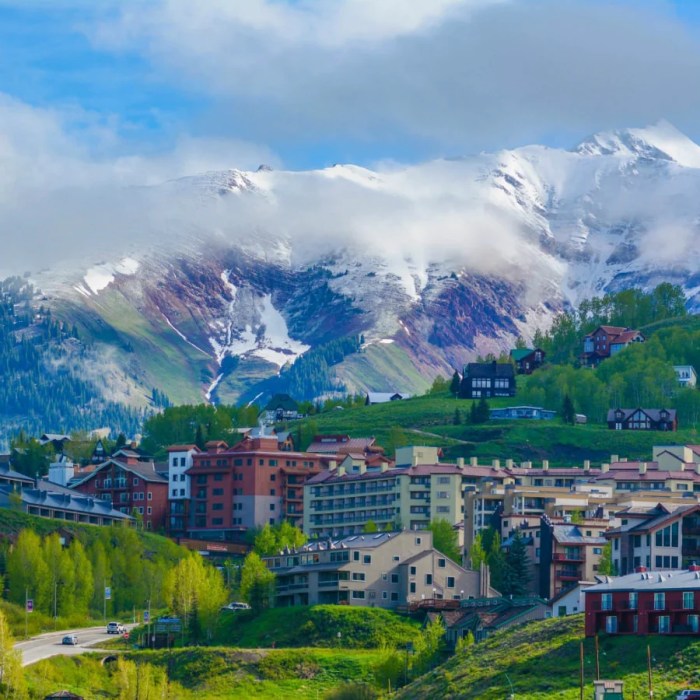 How to get to crested butte