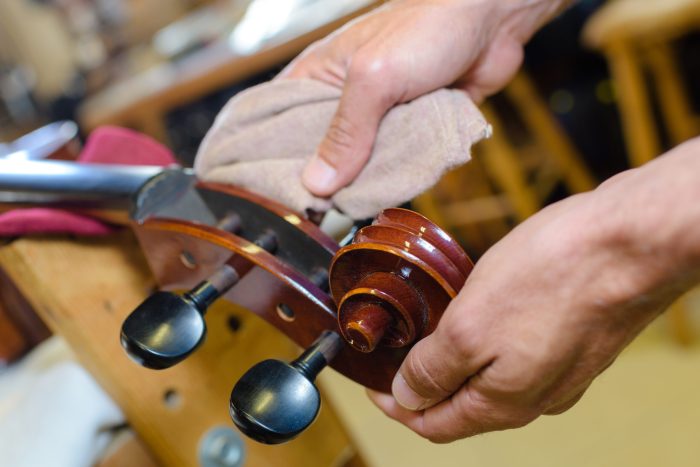 How to polish a saxophone