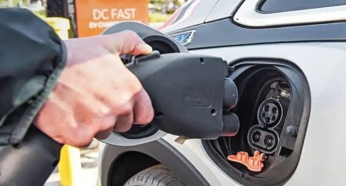 How long to charge a chevy bolt