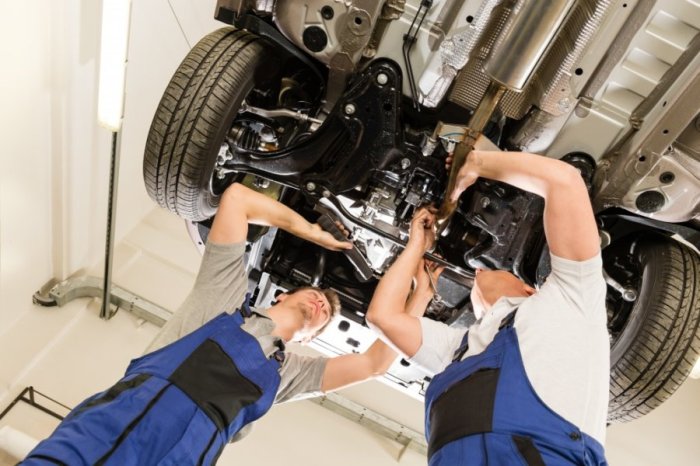 Does car insurance pay for repairs