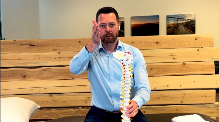 Nerve pinched neck stretches How to sleep with pinched nerve in neck and shoulder