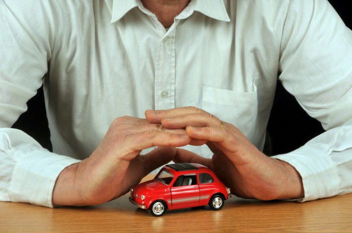 Can you insure a car without registration