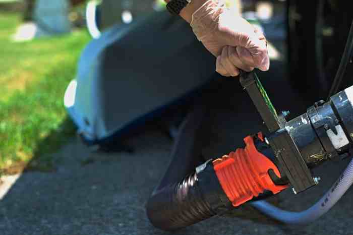 How to clean rv black tank